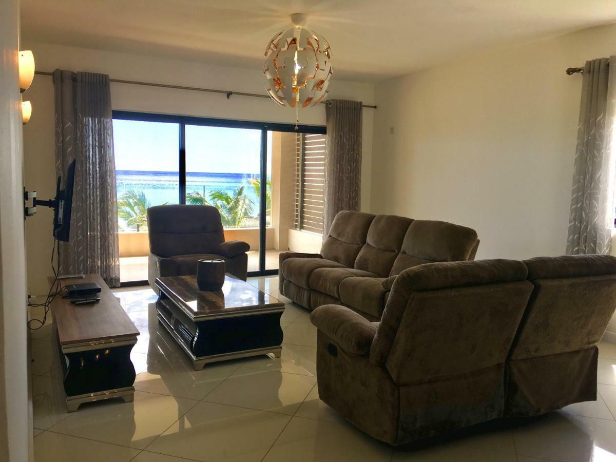 Ocean View Apartment Flic en Flac Bagian luar foto
