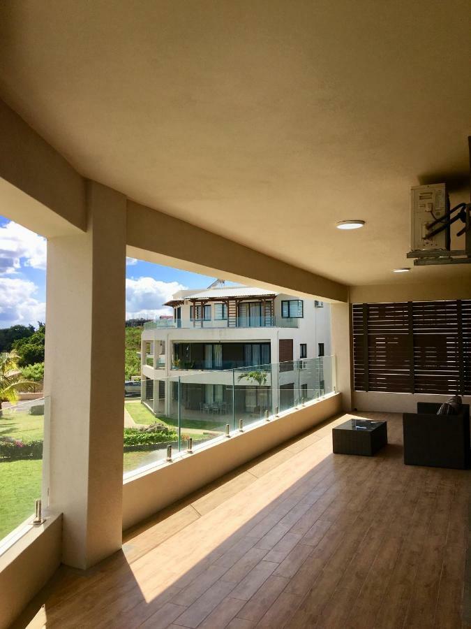 Ocean View Apartment Flic en Flac Bagian luar foto