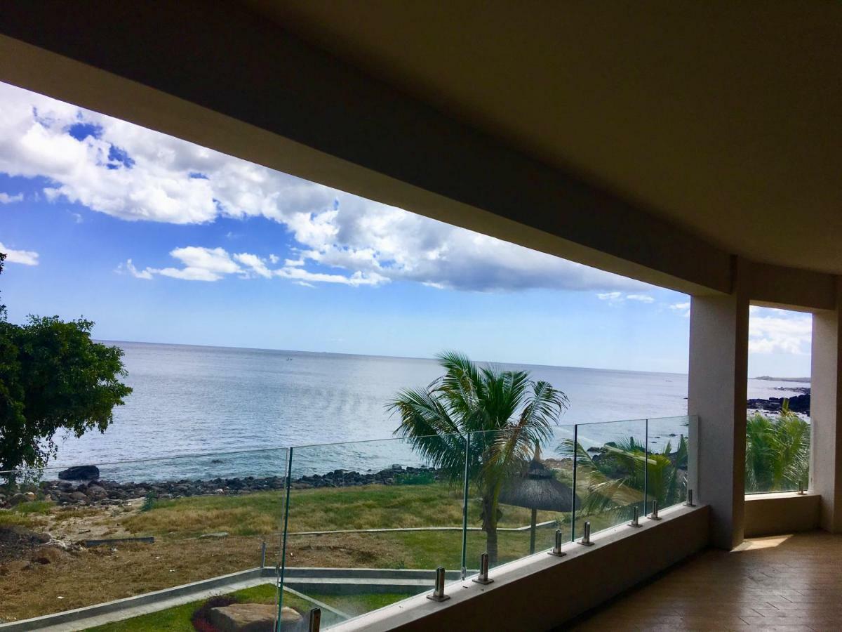 Ocean View Apartment Flic en Flac Bagian luar foto
